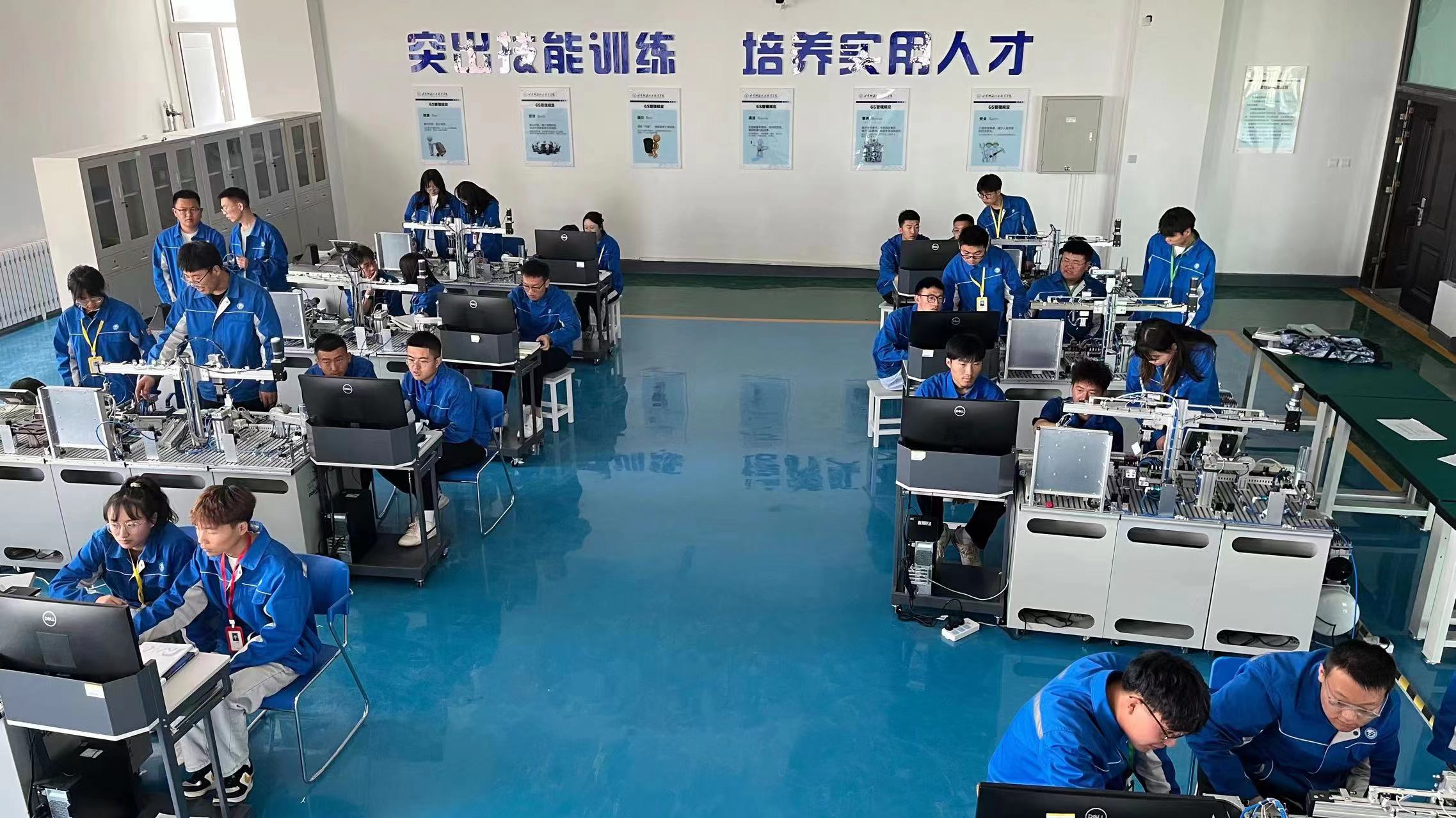 学生课中实操.jpg